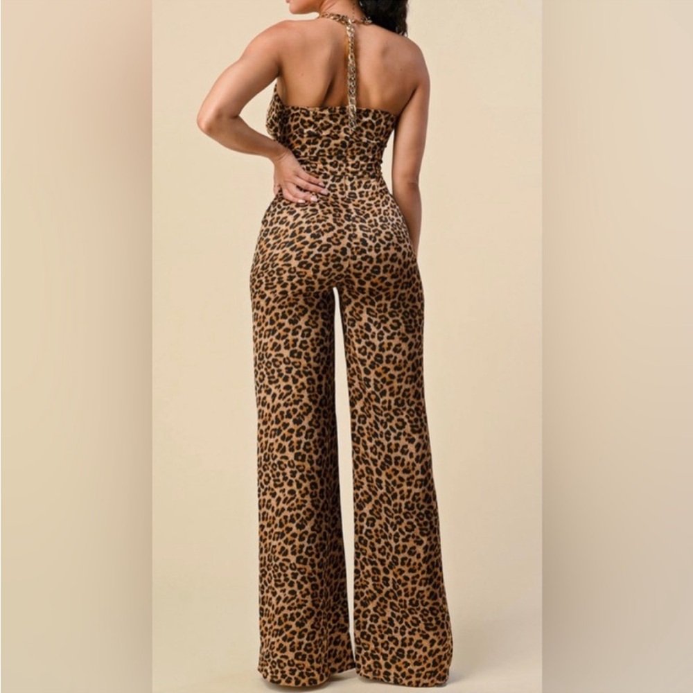 🐅HOST PICK 🐅 Leopard print jumpsuit - Picture 2 of 2